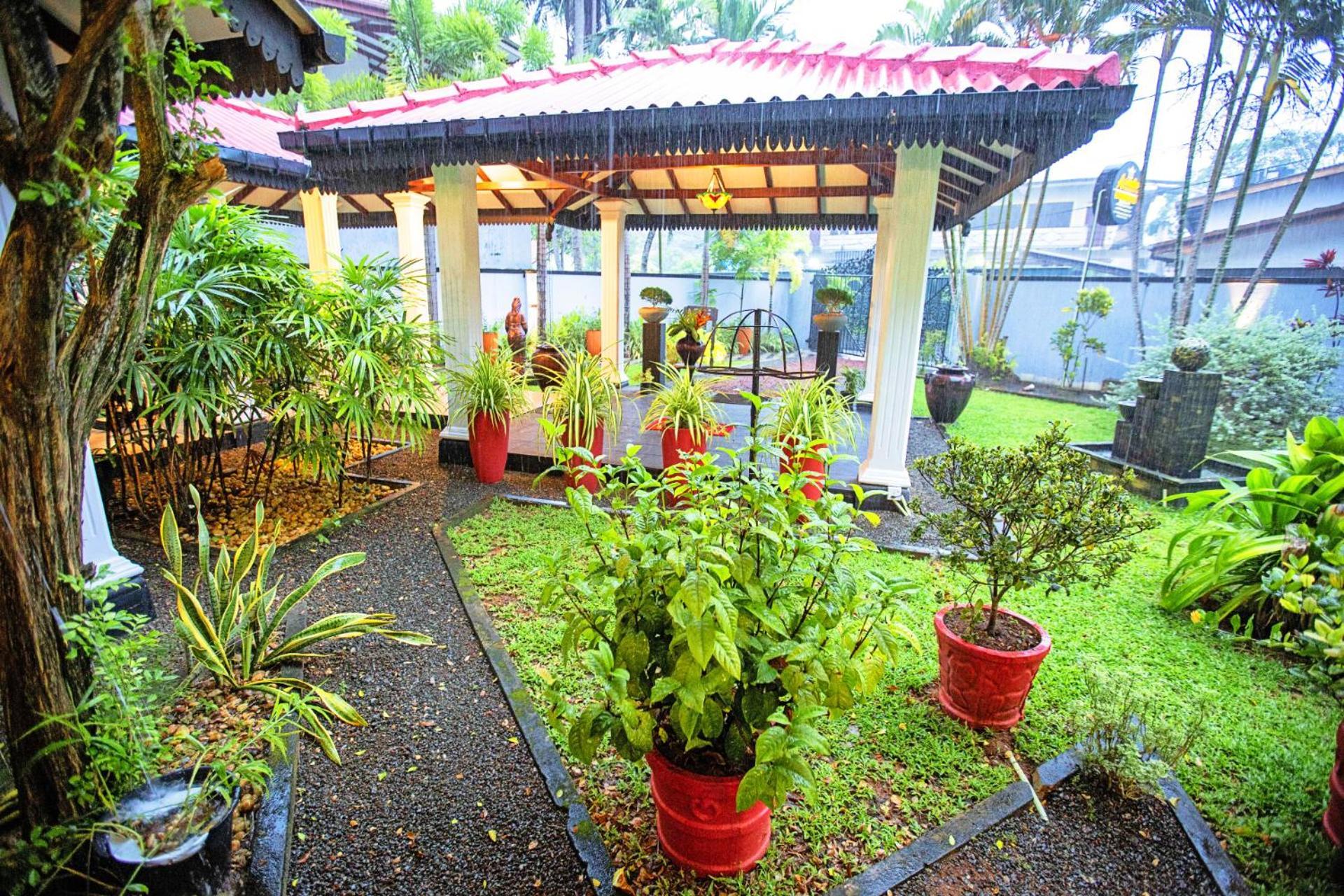 Arcadia Resort Hikkaduwa Exterior photo