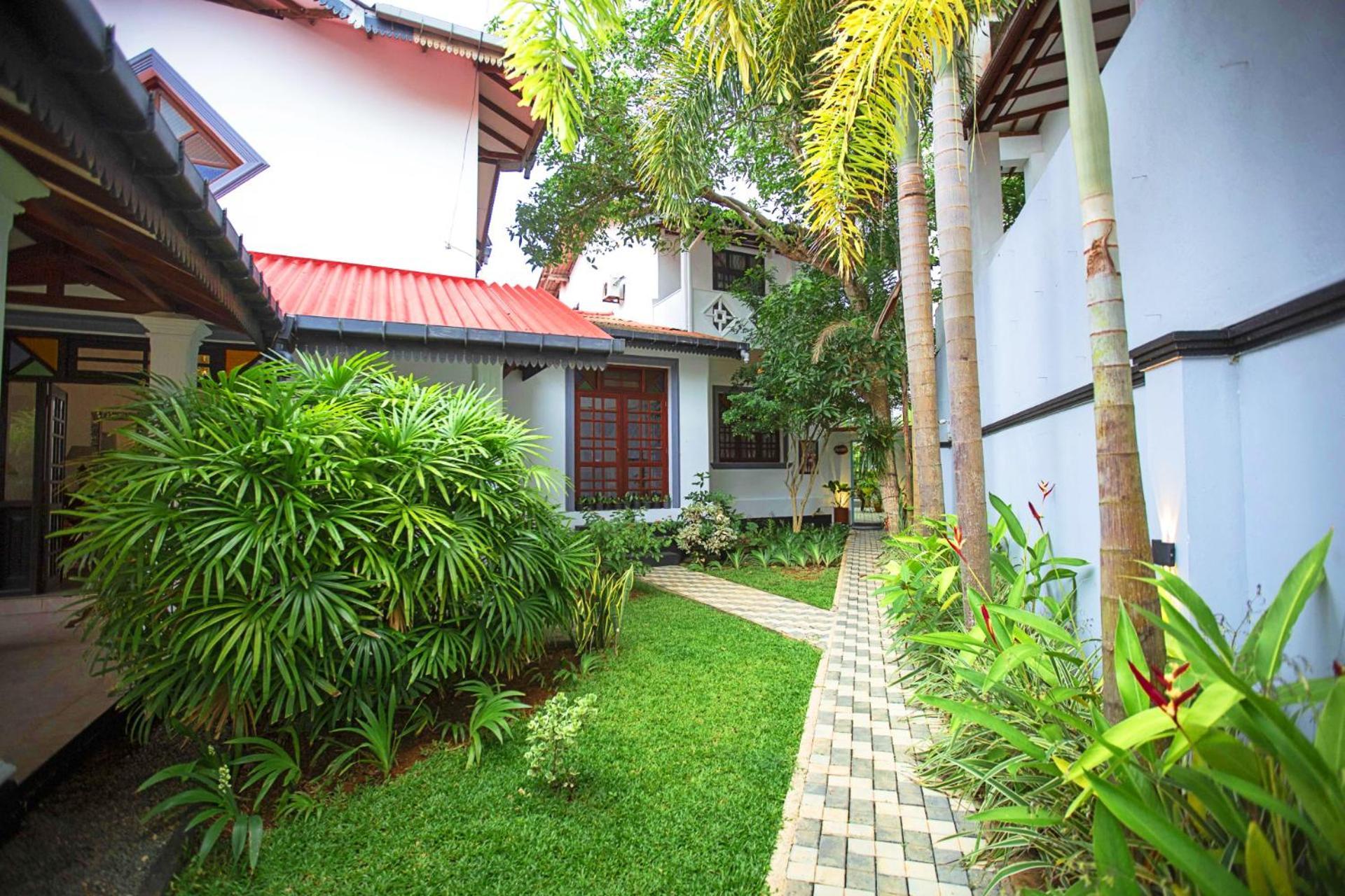Arcadia Resort Hikkaduwa Exterior photo