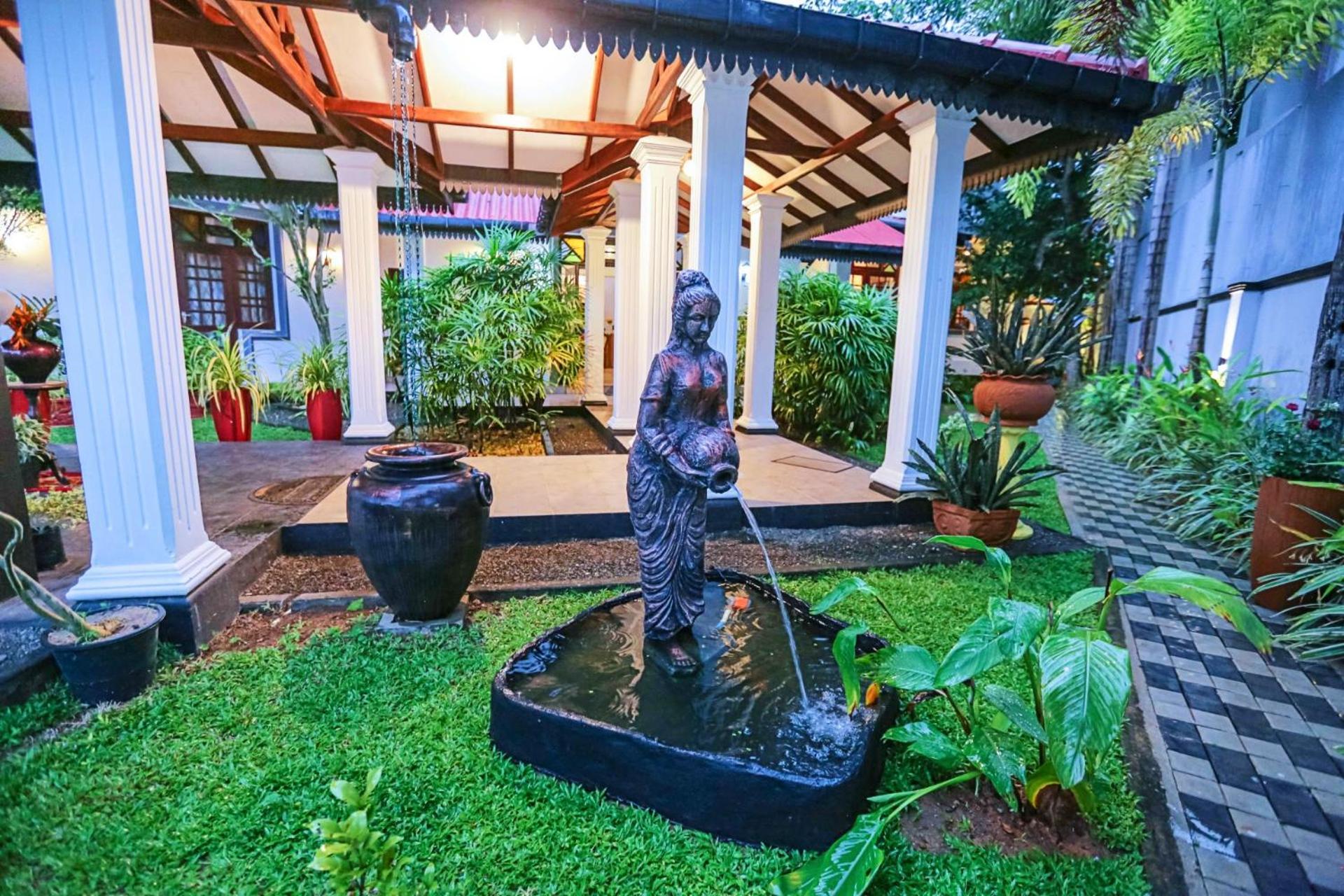 Arcadia Resort Hikkaduwa Exterior photo
